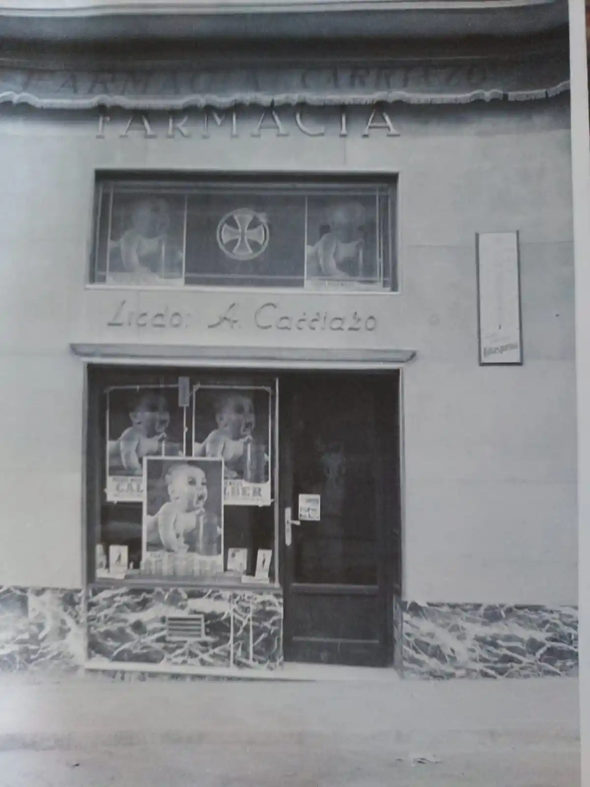 antigua-fachada-de-la-farmacia-1